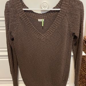 Brown long sleeve sweater